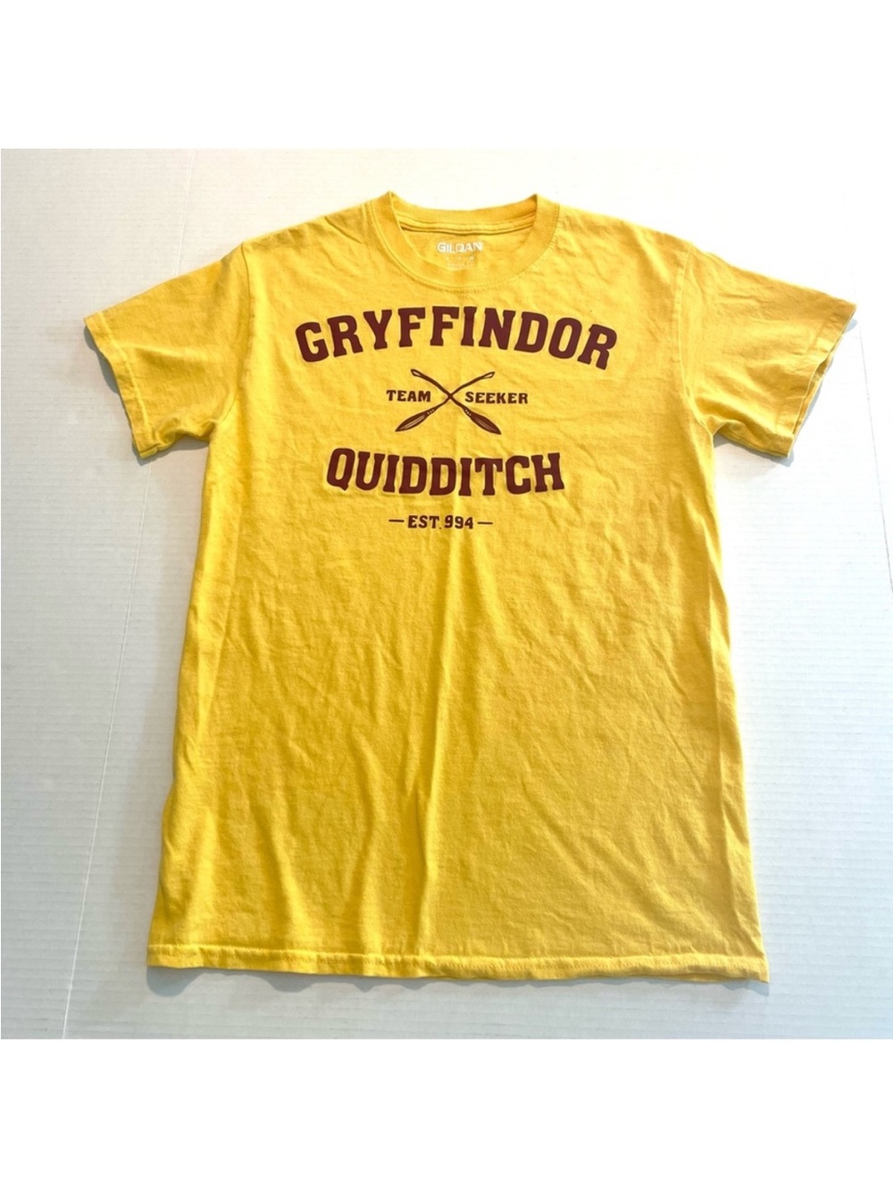 Harry Potter Hogwarts‎ Quidditch
Gryffindor Seeker Yellow T-shirt women’s size S
